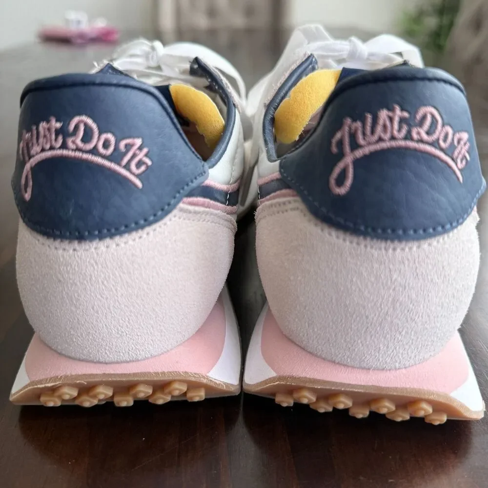 Nike Waffle Trainer 2 SE White/Navy-Pink DJ0345-100 Women's Size 8.5